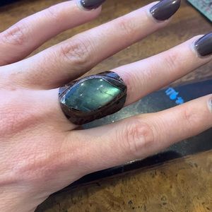 Vintage Labradorite ring with adjustable back 🤘🏼